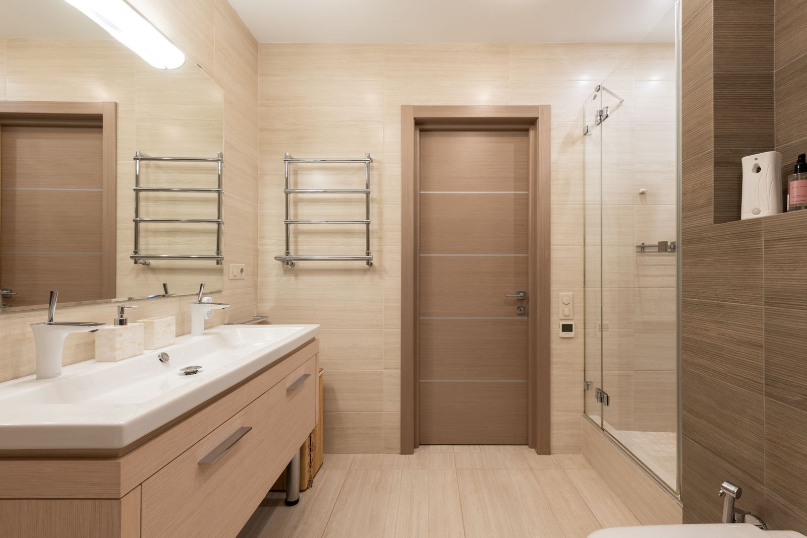Golden accessible ensuite